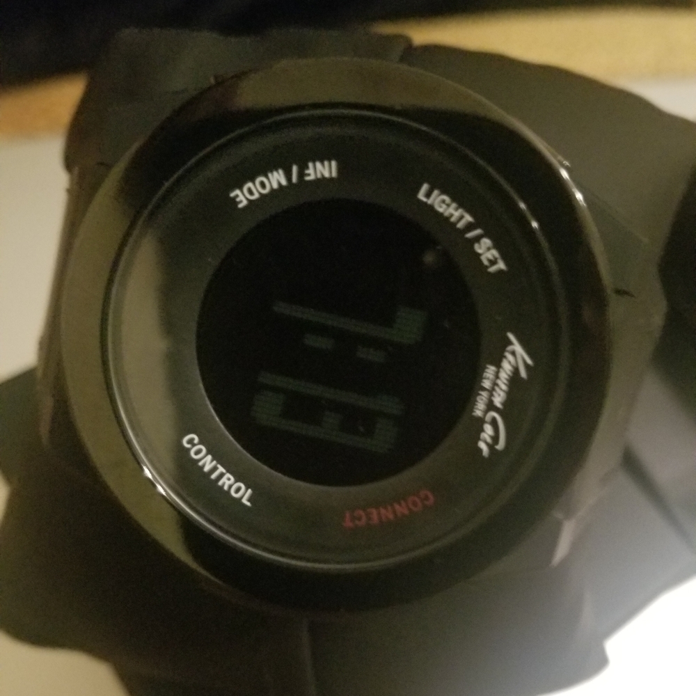 Watch - Picture 2 of 7